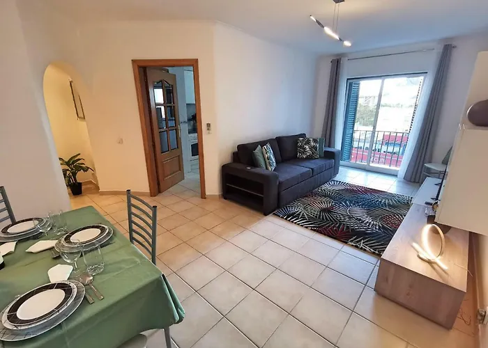 Rocha Justar Apartamento