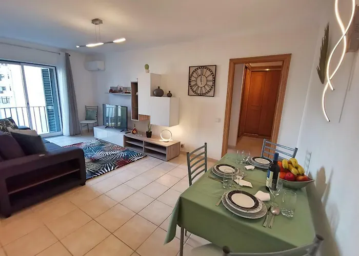 Rocha Justar Apartamento