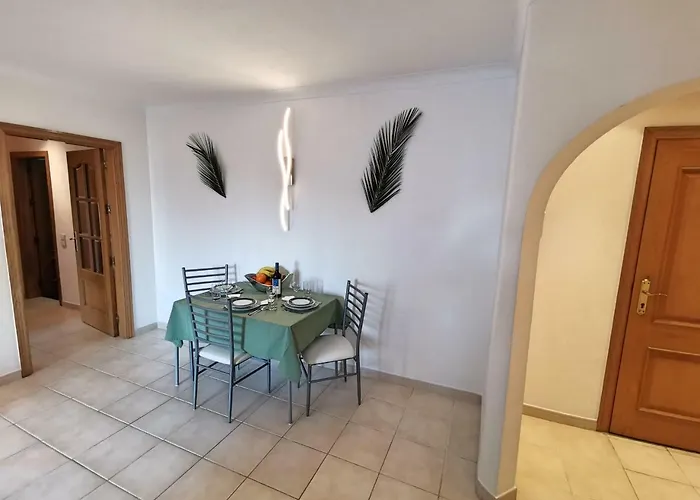 Rocha Justar Apartamento